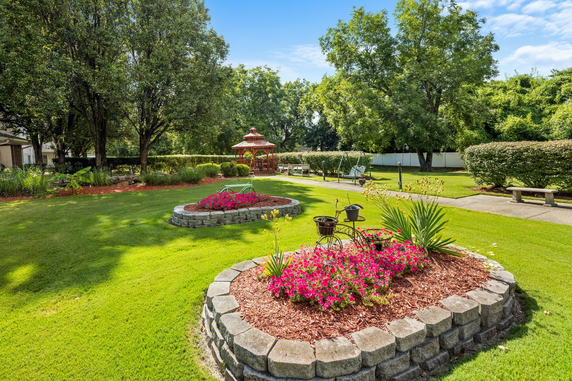 Jackson-Meadows-058 - Lush Garden